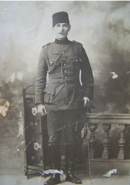 Ömer Naci portresi
