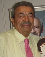 Kamer Genç portresi