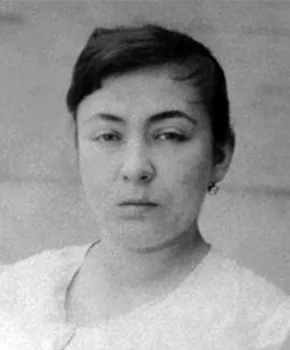 Fatma Aliye Topuz portresi