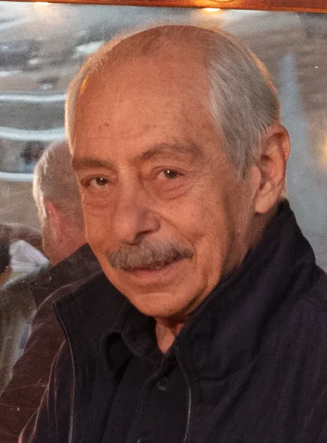 Genco Erkal portresi